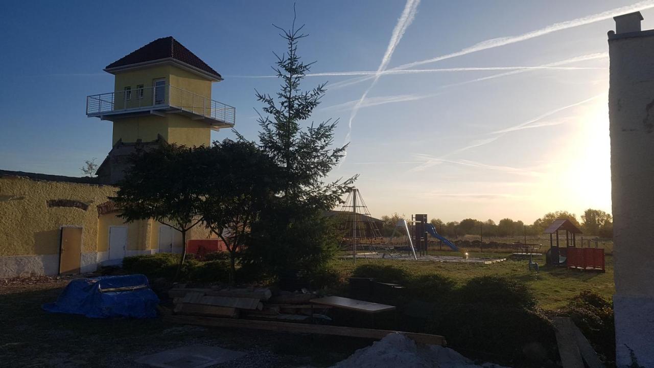 Holiday Centrum Žatec Exteriér fotografie